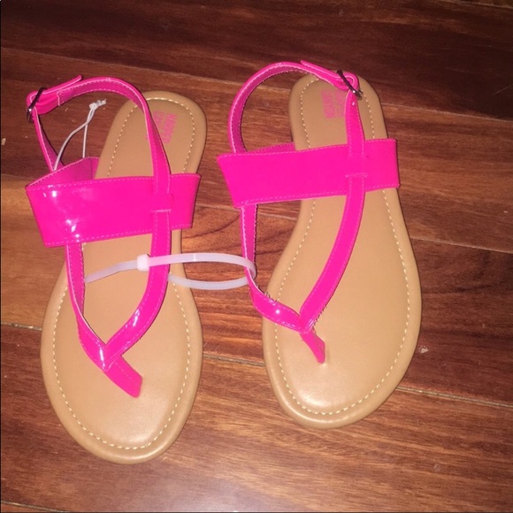 harper canyon Other - NWOT HARPER CANYON SANDALS SIZE 3 HOT PINK